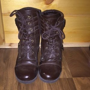 FINAL SALE!! Guess Boots! EUC